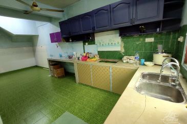 Persiaran Puncak Alam 1 