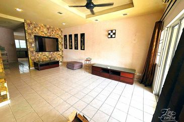 Jalan Spektrum U16 @ Taman Bukit Subang