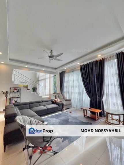 Semi-furnished Double Storey Zero Lot Bungalow next to the natural lake, Perdana Heights U10 Shah Alam, Selangor, Shah Alam