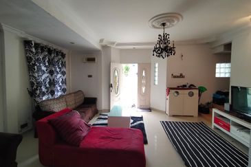 Persiaran Puncak Alam 1 