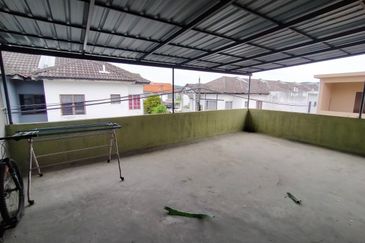 Persiaran Puncak Alam 1 