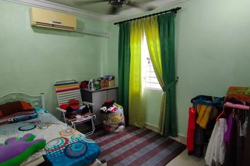 Persiaran Puncak Alam 1 