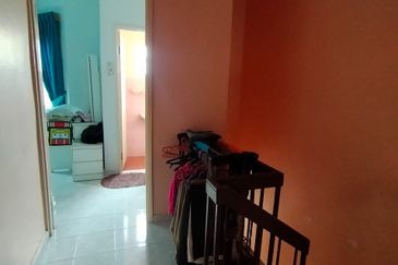 Persiaran Puncak Alam 1 