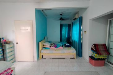 Persiaran Puncak Alam 1 