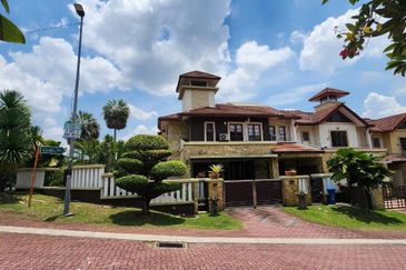 Bukit Jelutong