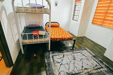 Persiaran Puncak Alam 1 