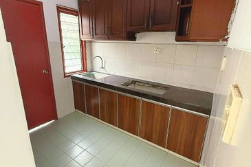 Persiaran Puncak Alam 1 