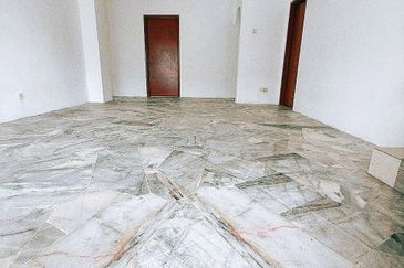 Persiaran Puncak Alam 1 