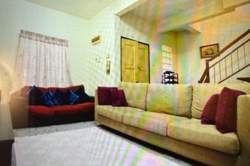 Persiaran Puncak Alam 1 