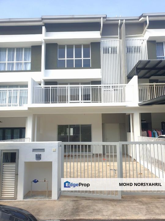 3-STOREY TERRACE BELLEZA TAMAN PUTRA  BUKIT RAHMAN PUTRA, Selangor, Sungai Buloh