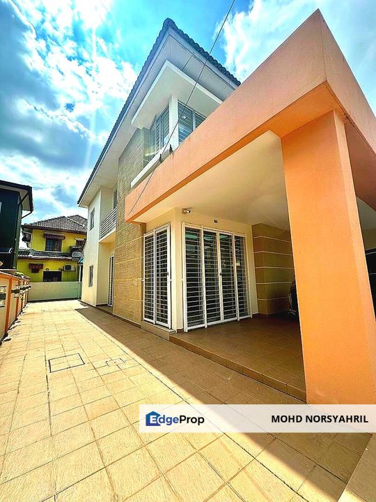 Double Storey Semi Detached Bandar Country Homes Rawang , Selangor, Rawang