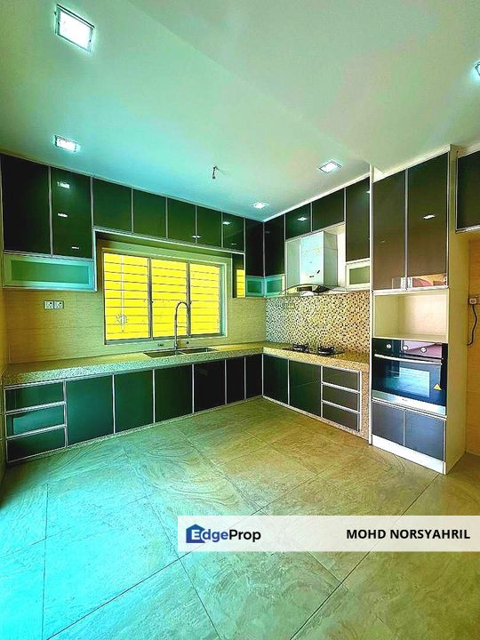 Double Storey Semi Detached Bandar Country Homes Rawang , Selangor, Rawang