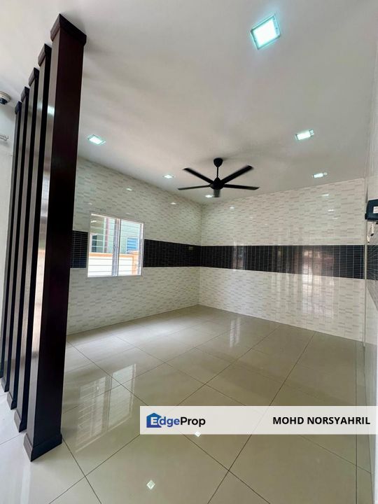 Double Storey Semi Detached Bandar Country Homes Rawang , Selangor, Rawang