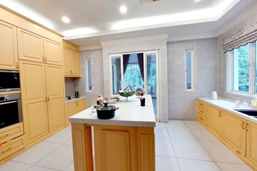 Nice big and elegant Banglo Bukit Jelutong Shah Alam