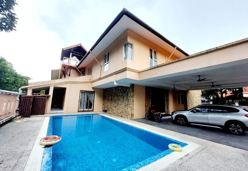 Nice big and elegant Banglo Bukit Jelutong Shah Alam