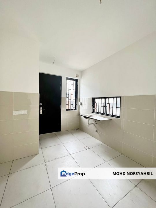 Nice new 2Storey terrace  End lot Elmina Green, Selangor, Sungai Buloh