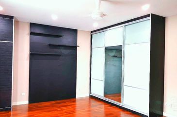 Nice Lagenda Waterfront 2 storey Terrace Bukit Jelutong