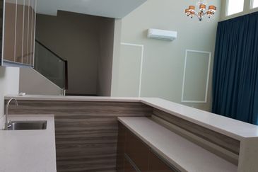 Nice Lagenda Waterfront 2 storey Terrace Bukit Jelutong