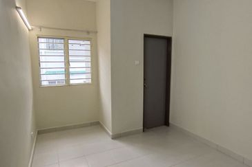 AYU PRIMA TERES 2 TINGKAT,  SETIA ALAM