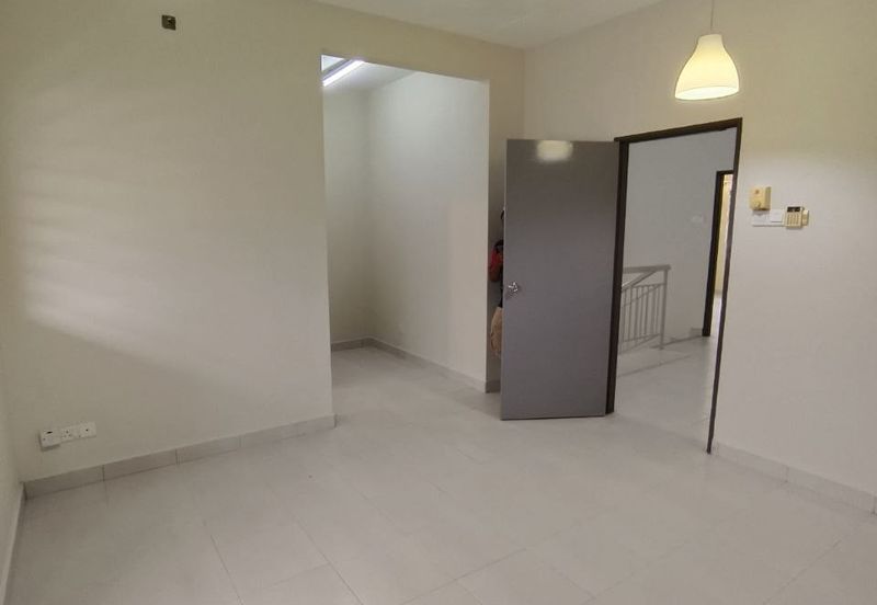 AYU PRIMA TERES 2 TINGKAT,  SETIA ALAM