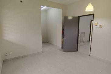 AYU PRIMA TERES 2 TINGKAT,  SETIA ALAM