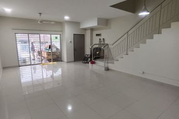 AYU PRIMA TERES 2 TINGKAT,  SETIA ALAM