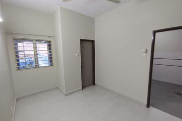 AYU PRIMA TERES 2 TINGKAT,  SETIA ALAM