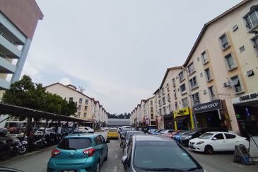 Pusat Komersial Seksyen 7