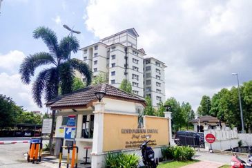 SEKSYEN 7 , SHAH ALAM - Condominium Kristal