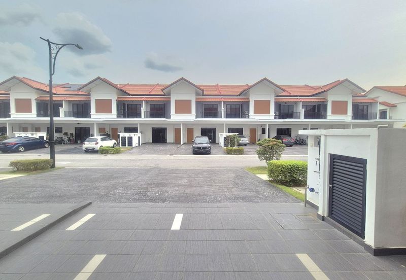 Reef Of Tropics, Setia Eco Glades