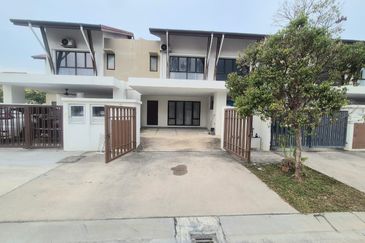 SERENE HEIGHTS, BANGI- 2 Storey terrace,  DAHLIA