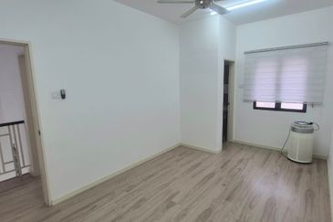 SERENE HEIGHTS, BANGI- 2 Storey terrace,  DAHLIA