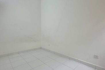 SERENE HEIGHTS, BANGI- 2 Storey terrace,  DAHLIA