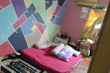 Rumah Pangsa Kayu Ara