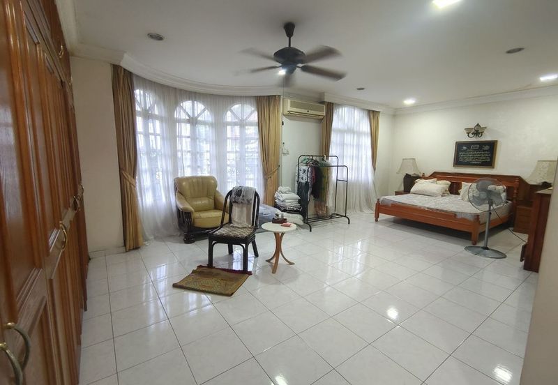 SEKSYEN 8, KOTA DAMANSARA - 2 Sty  Bungalow 