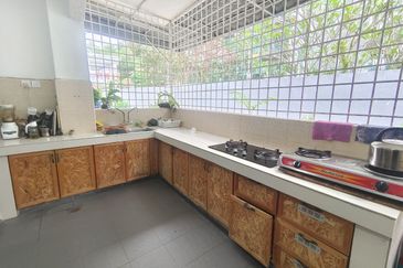 SEKSYEN 8, KOTA DAMANSARA - 2 Sty  Bungalow 