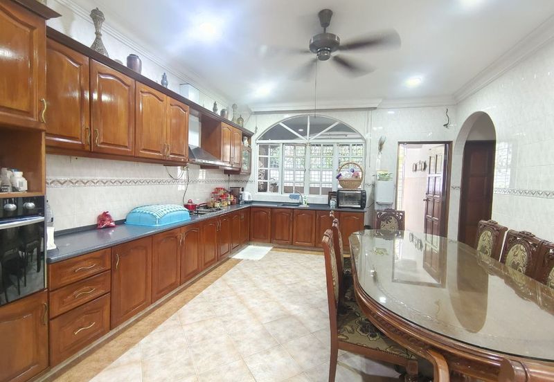 SEKSYEN 8, KOTA DAMANSARA - 2 Sty  Bungalow 