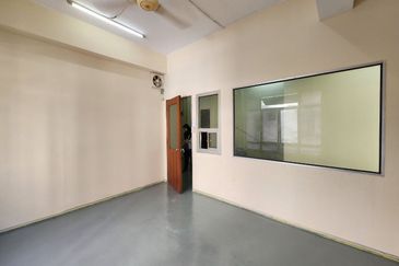 Dataran Otomobil, Seksyen 15