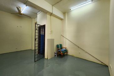 Dataran Otomobil, Seksyen 15