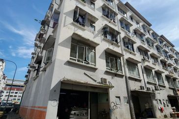 Dataran Otomobil, Seksyen 15