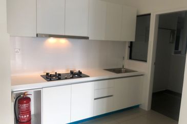 PUNCAK ALAM - 1.5 Storey Semi-D House 