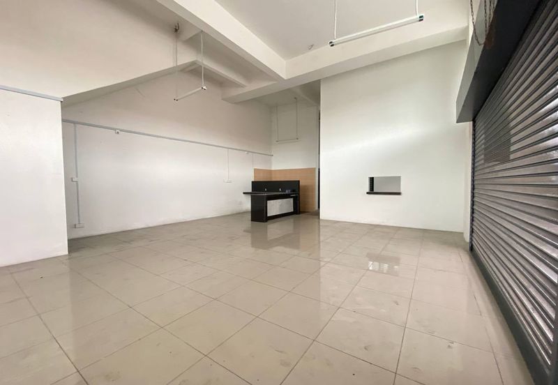 EMBAYU, SUBANG 2, Taman Subang Murni - 3 Storey Shop Lot ( Corner Lot)