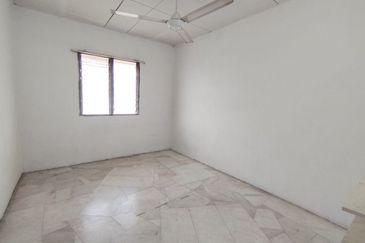 Flat PKNS, Seksyen 7