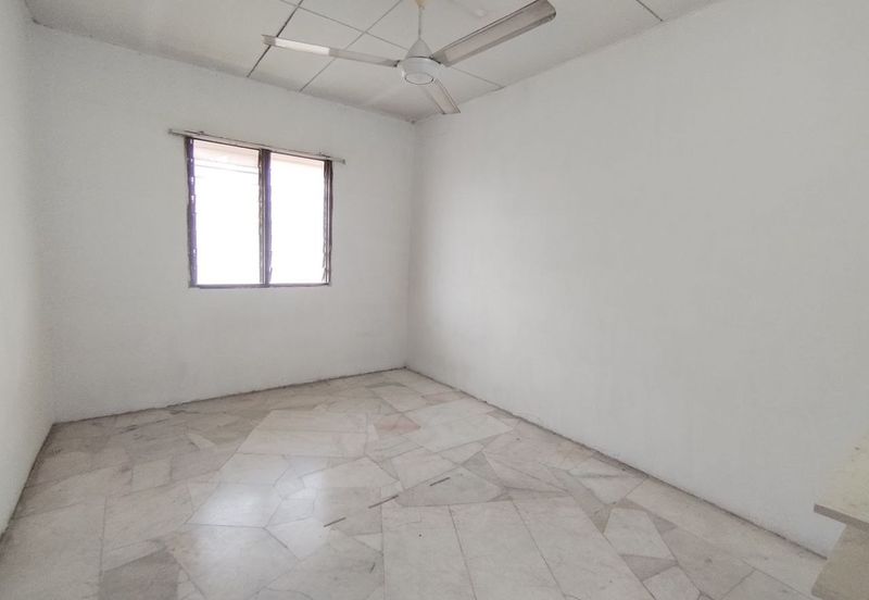 Flat PKNS, Seksyen 7