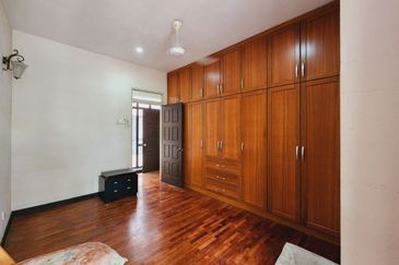 Jalan Birai@Bukit Jelutong - 2 Storey Link Terrace 