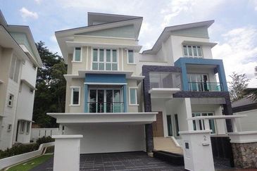 Bayu Kemensah, Twin Palm Kemensah, Emery Kemensah