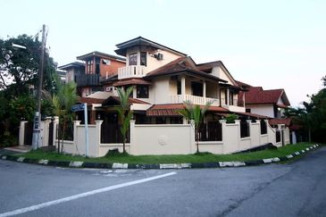 Jalan Bukit Antarabangsa 