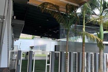 Rafflesia @ The Hill