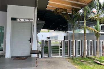 Rafflesia @ The Hill