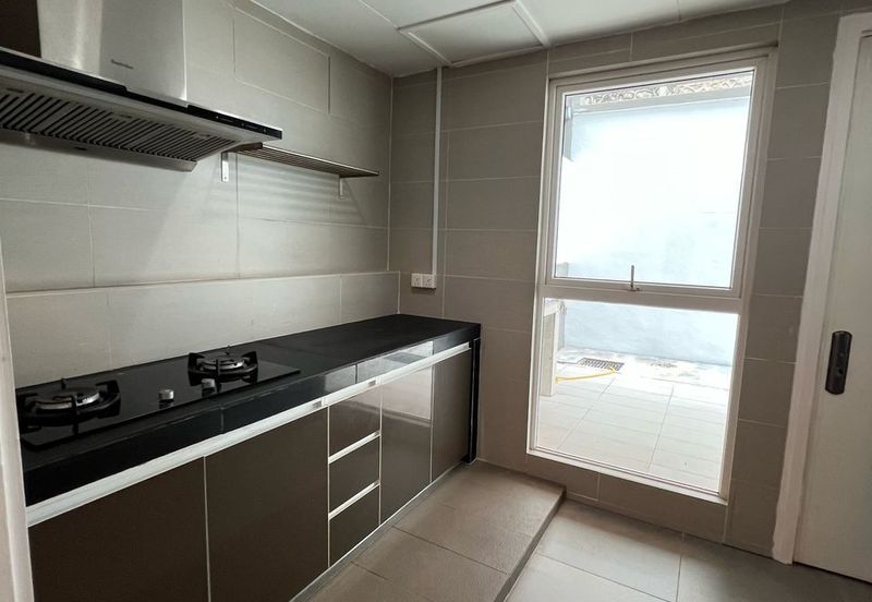 Rafflesia @ The Hill